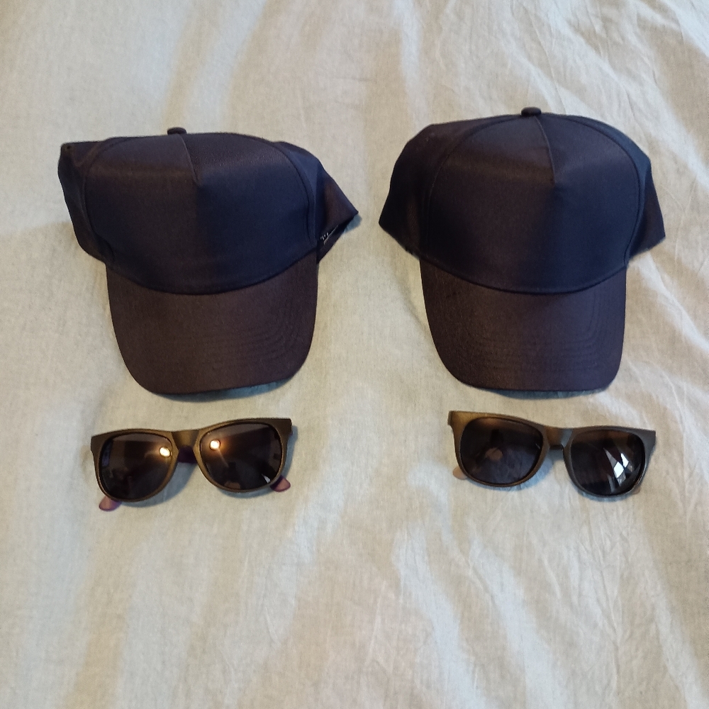 Nwot 2 Navy blue Hit hats with 2 🕶️ sunglasses